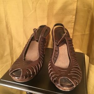 brown open toed heeled sandals